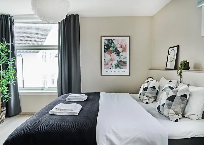 Hatty's Habitat By Staysville 4*